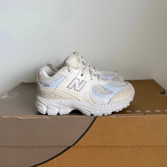 New Balance 2002 R Sea Salt/Pink/Ice Blue Toddler Sneakers - SZ 7 C - Picture 2 of 15